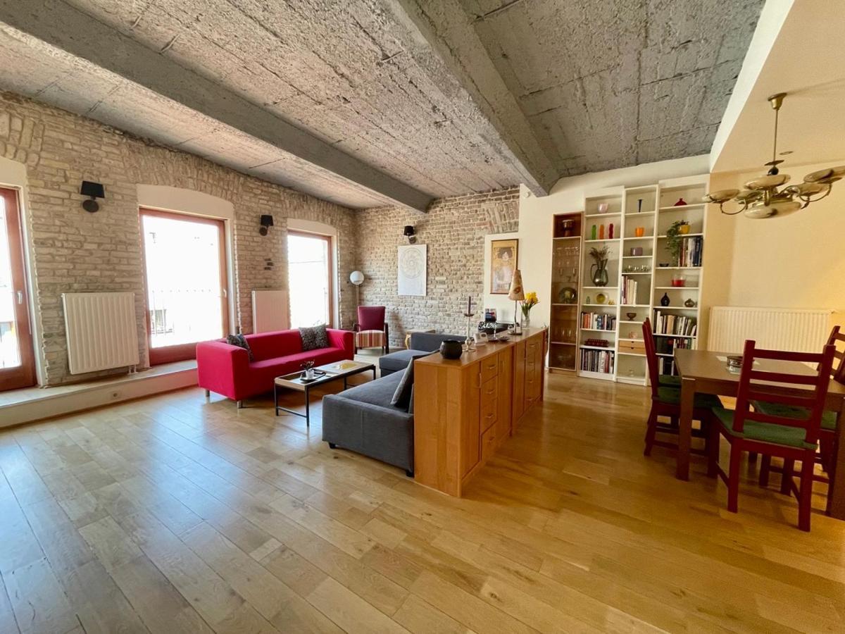Penthouse W Private Rooftop And Free Parking Budapest Exterior foto